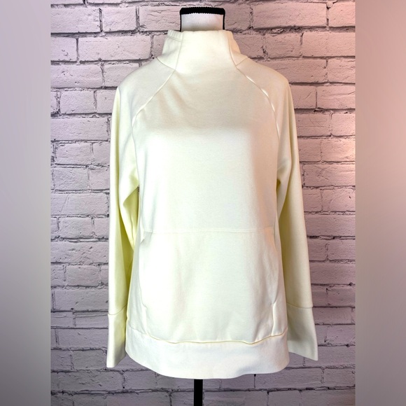 Fabletics Tops - Fabletics Womens Modern Cream Fleece Pullover Sweatshirt Thumb Holes Size Medium